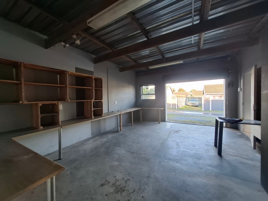 3 Bedroom Property for Sale in Nahoon Valley Park Eastern Cape